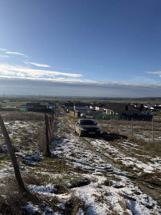 Teren simnicul de sus