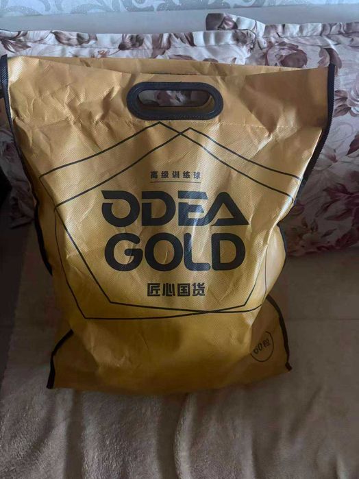 Новый теннисный мяч