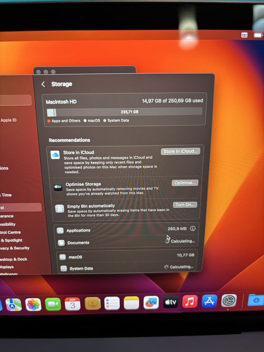 MacBook Pro 13” 2017 – i5, 8GB RAM, 256GB SSD – Baterie nouă