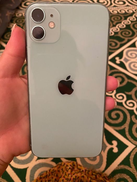 Iphone 11  64 гб идеальное