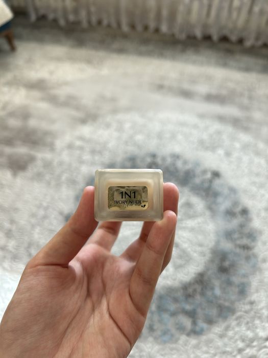 Продам тональный крем estee lauder