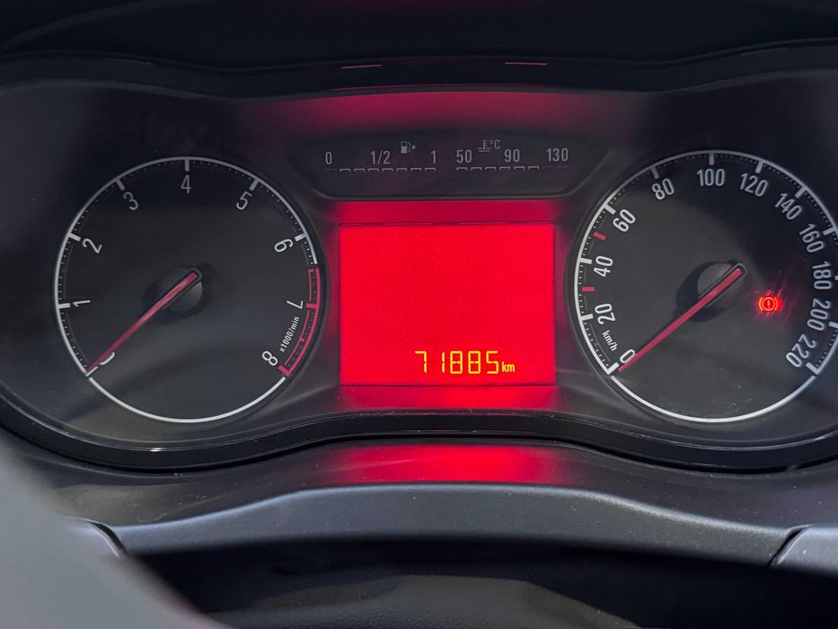 Opel Corsa 1.4 Benzină (2015)
