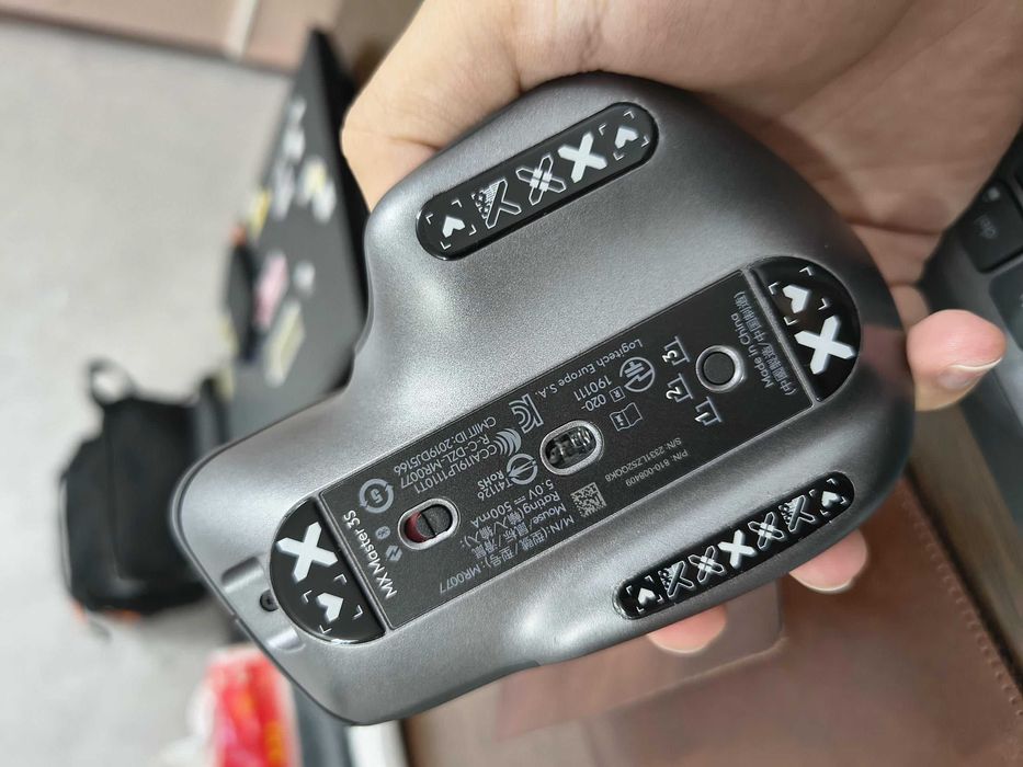 Мышь для работы Logitech MX Master 3S Graphite + чехол Geekria (Идеал)