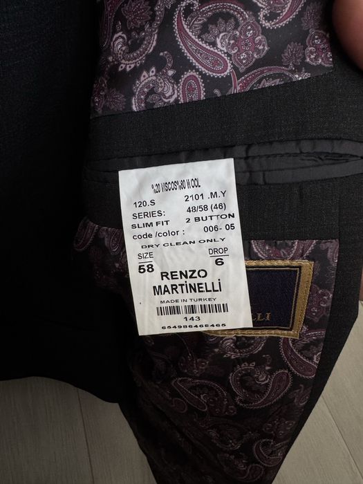 Продаю Костюм-тройку