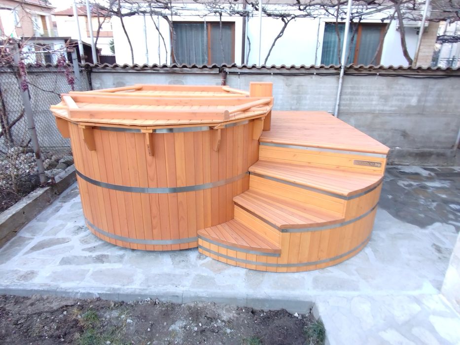 Външно дървено джакузи,градинско. Японска баня.Офуро / Фурако