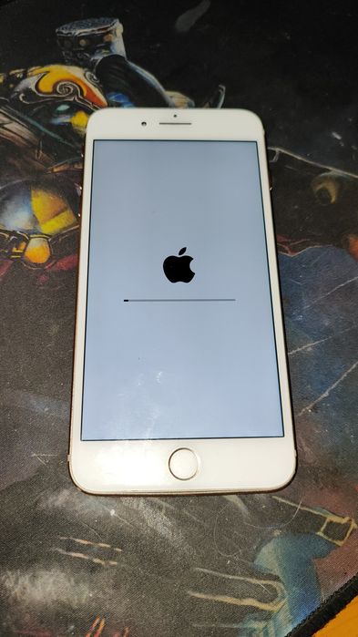 iPhone 8 Plus в отличном состоянии