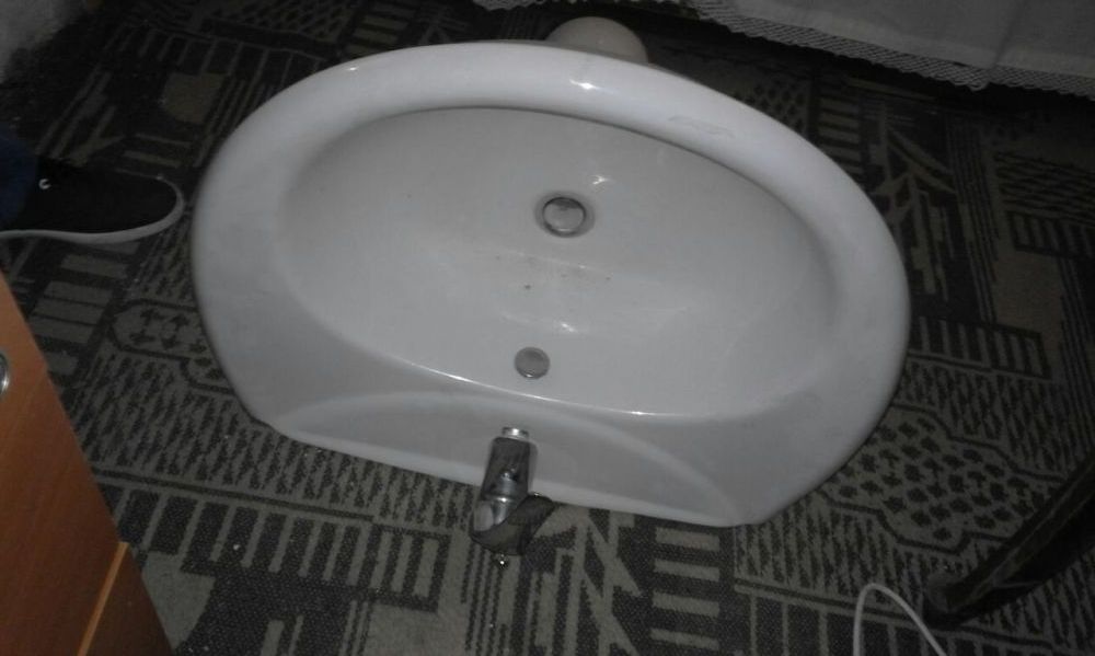 Lavoare baie cu semipicor