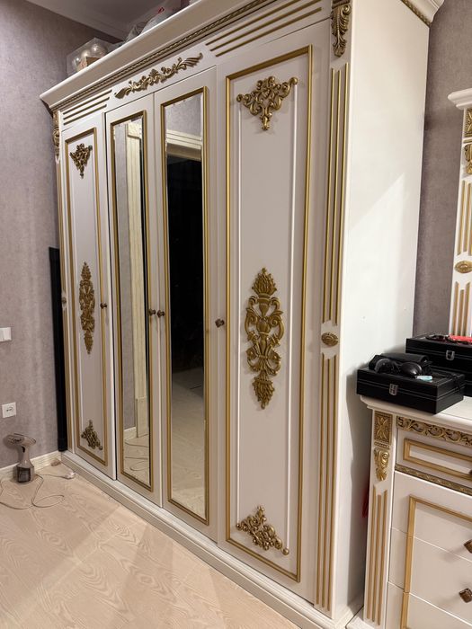 Продам шкаф и трюмо