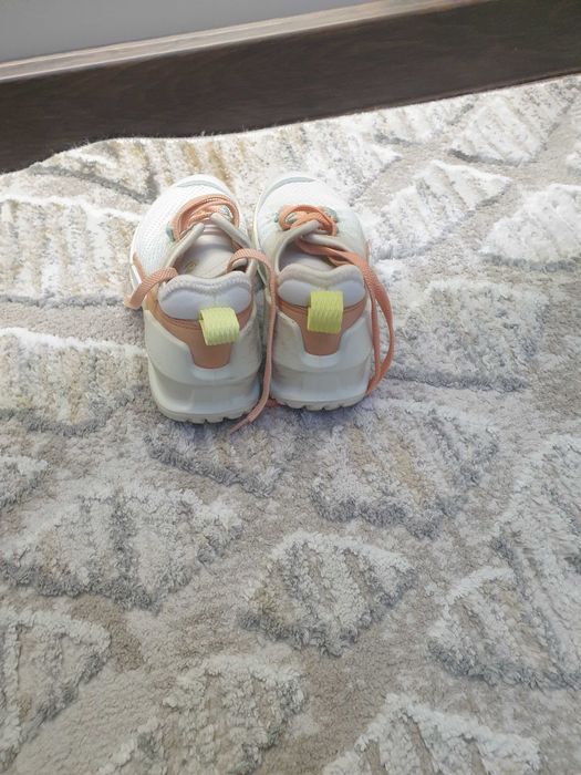 Детская обувь для девочки