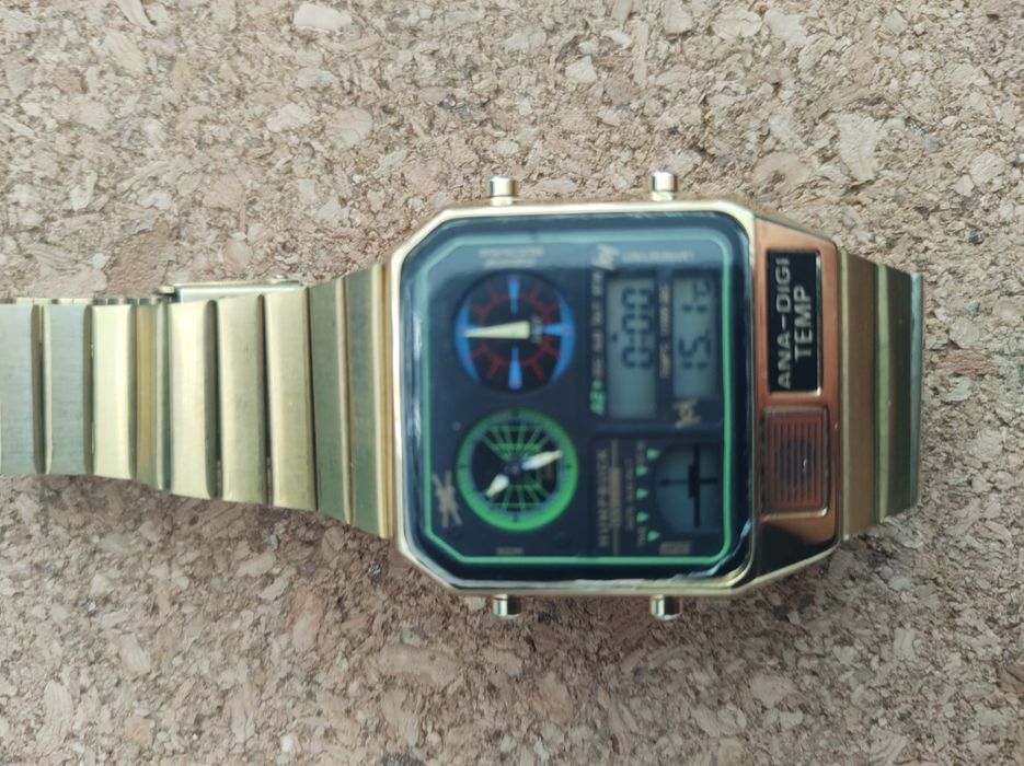 Часовник humpbuck ck 0004