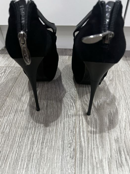 Ботильоны чёрные на шпильке