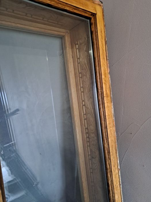 Vand geamuri in stolarie de stejar