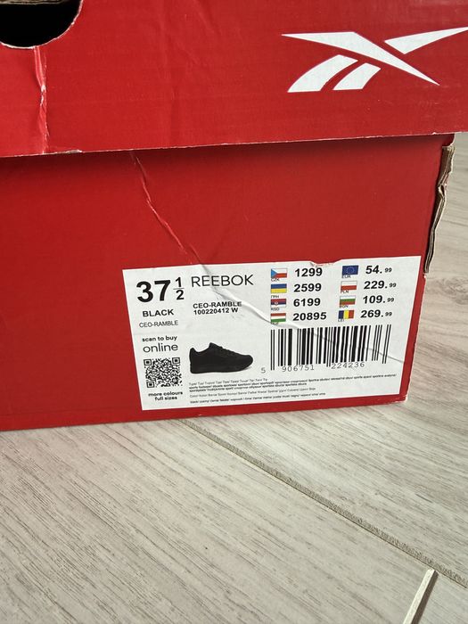 НОВИ с етикет в оригинална кутия черни дамски маратонки Reebok 37.5 (24cm)