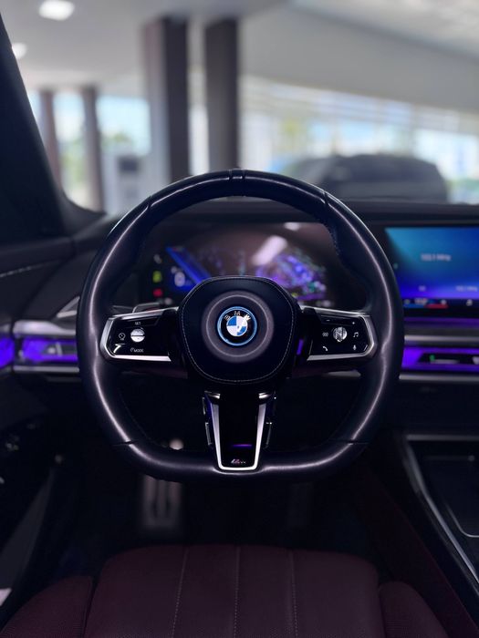 Bugun sotuvimizda BMW i7 50 eDrive
