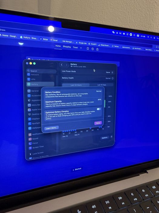 MacBook Pro 14-inch / M2 Pro / 16GB RAM / 512 GB / Ca nou