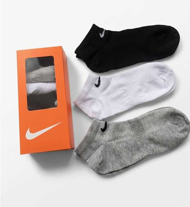 Sosete Nike  barbati , OFERTA 6 perechi- 45 lei !