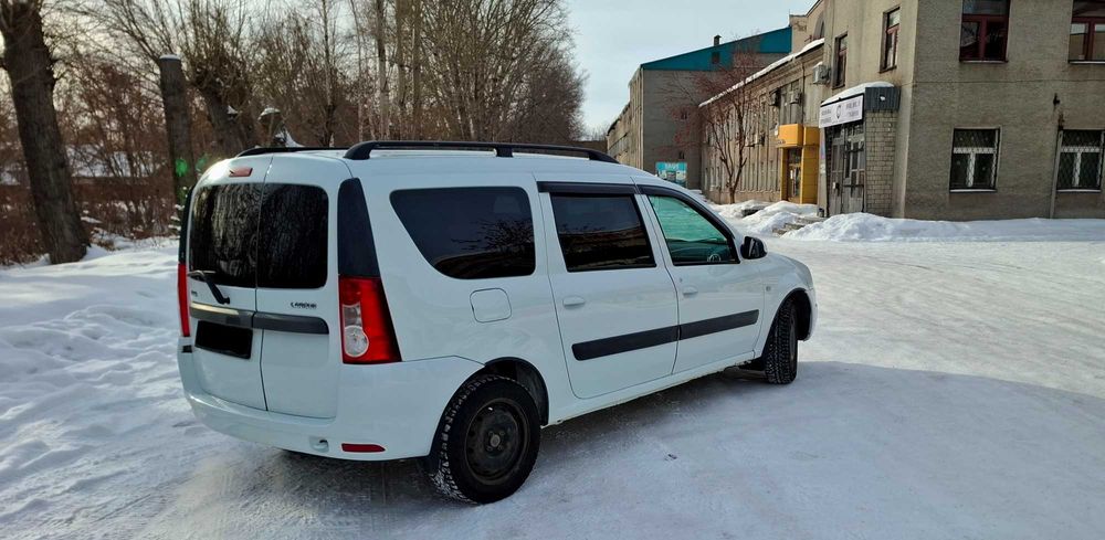 Продам ларгус...