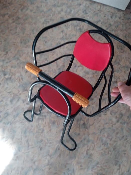 Продам детское велокресло