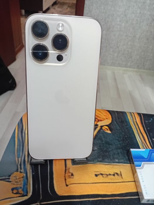 Продам Iphone 14pro