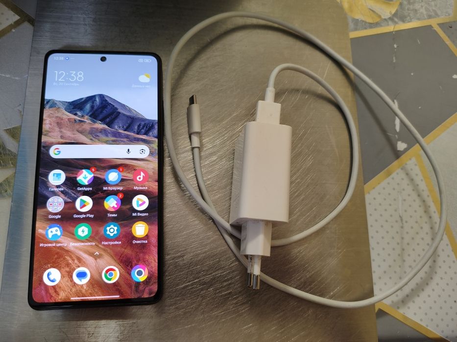 POCO X5 Pro 5G 8/256 Гб.
