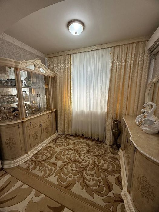 Ц 5 метро Минор 4ком/4/4 Лоджия 2х6 Амир Темур мебель техника+ паркинг