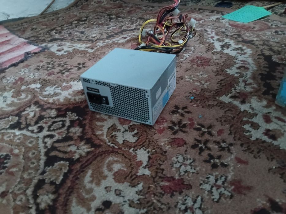 Vând Volan+Tastatura&Mouse+Sursa+Monitor