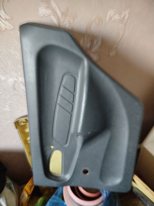 Продам дверные карты на ваз 2114