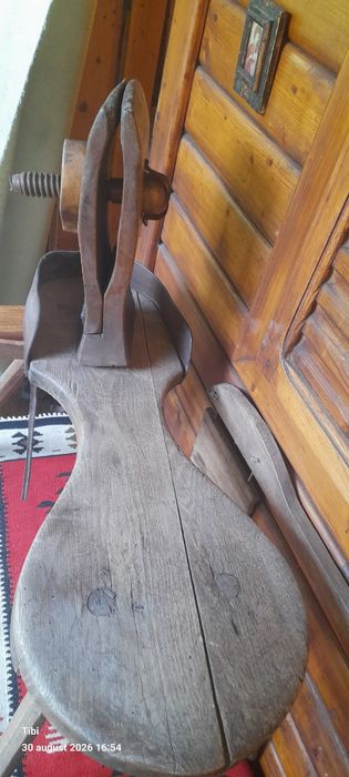 Scaun de curelar, piesă autentica de mestesugar ardelean sec.19