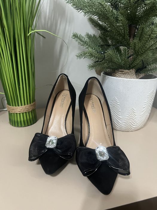 Pantofi stiletto din piele