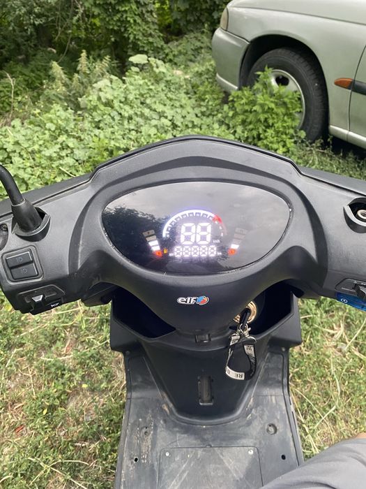 продам мопед М8.