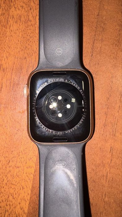 Apple Watch Series 6 – 100% батерия, ТОП състояние, СПЕШНО