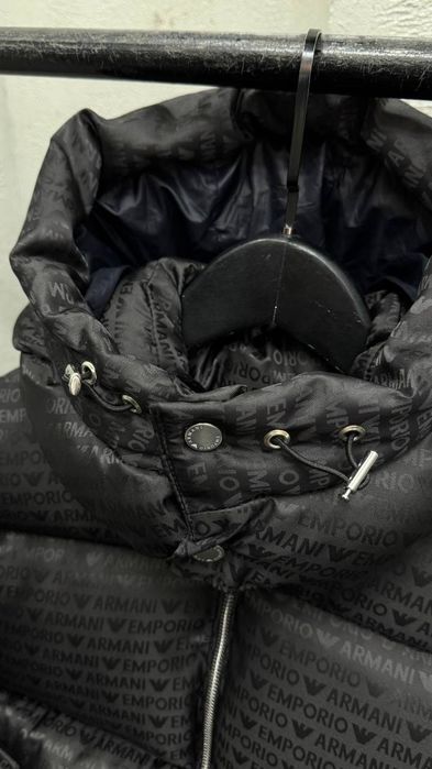 Geacă groasă de iarnă Armani,material impermeabil,calitate luxury,toate mărimile disponibile