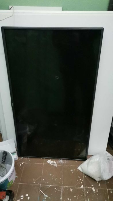 Продам телевизор б/у на запчасти