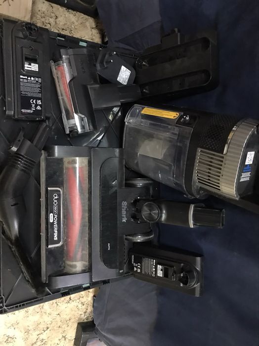 Безжична прахосмукачка Shark Stratos