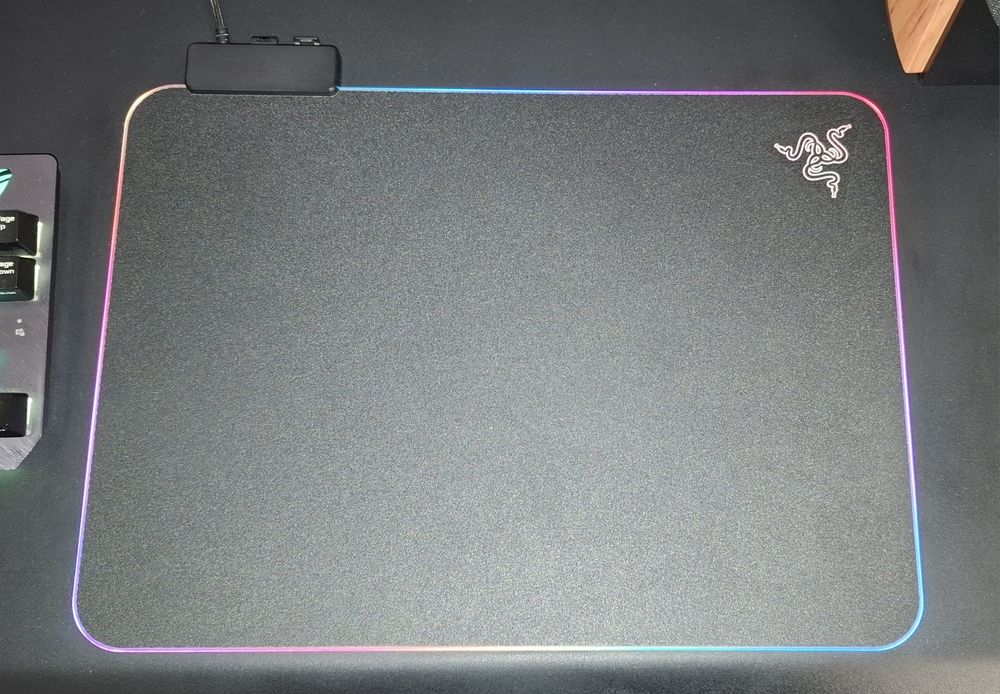 Коврик для мыши Razer Firefly V2