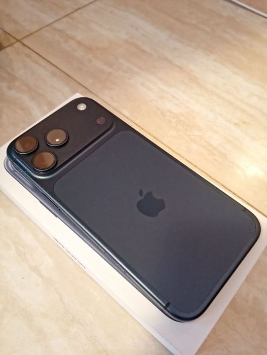 Iphone 17 Pro Max - 256 GB (95% живот)