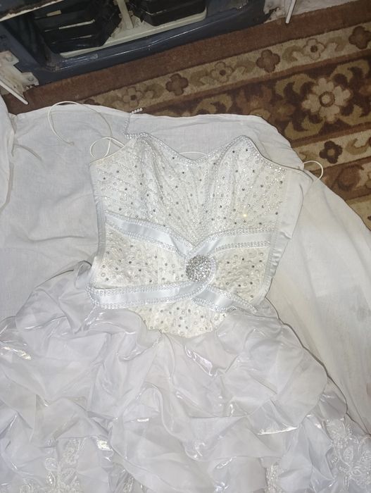 Платья свадебные