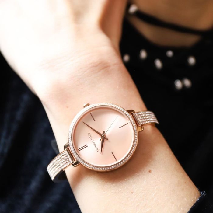 Оригинален часовник Michael Kors с цирконии, цвят злато