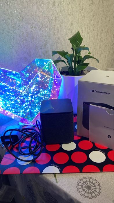 Яндекс Станция Алиса Миди