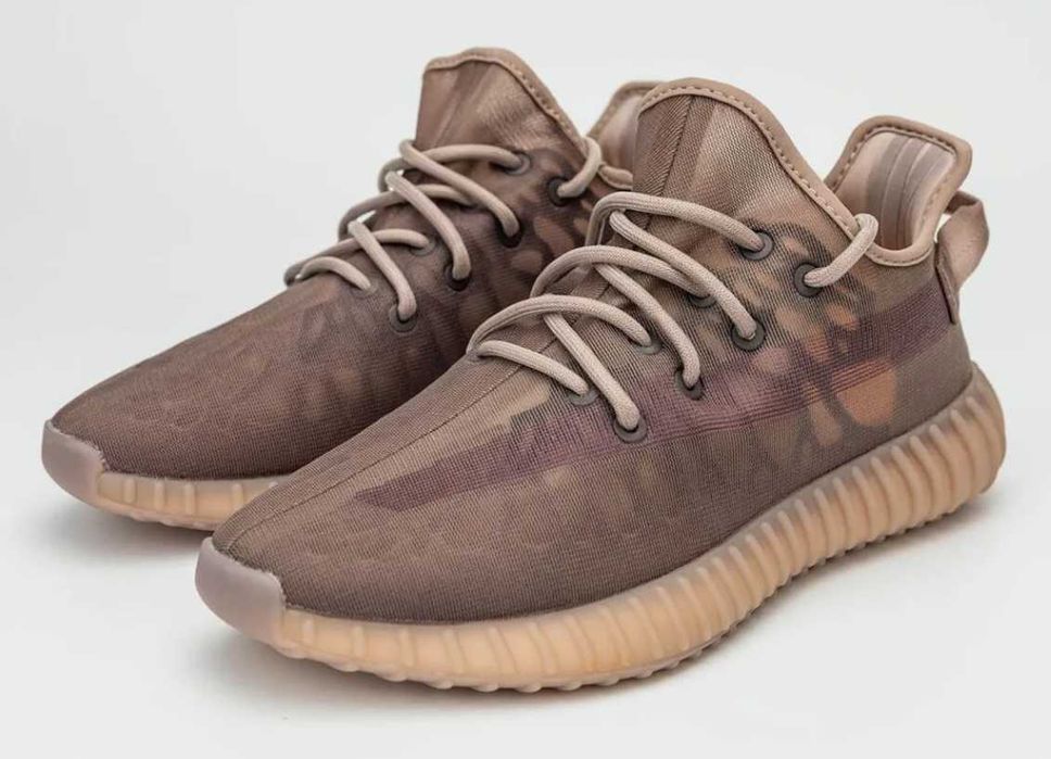 Оригинални мъжки обувки  ADIDAS YEEZY BOOST 350V2   EU42.5 -44