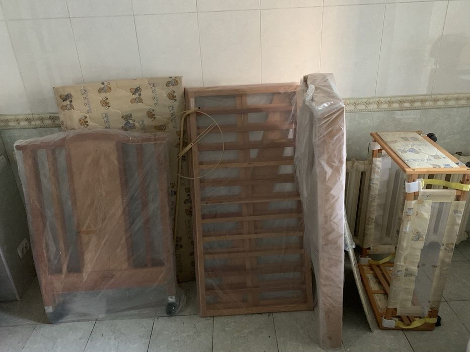 Срочно! Дёшево! Детская кровать на колёсиках с люлькой и балдахином