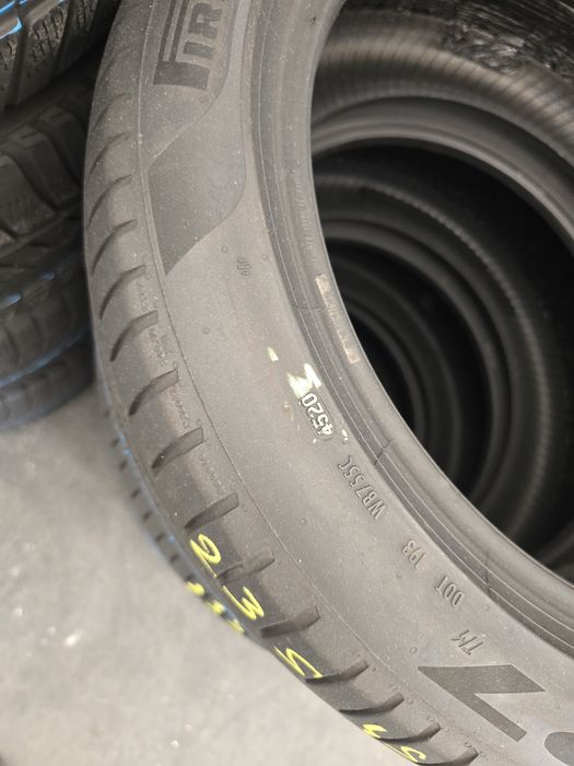 235 45 18 pirelli