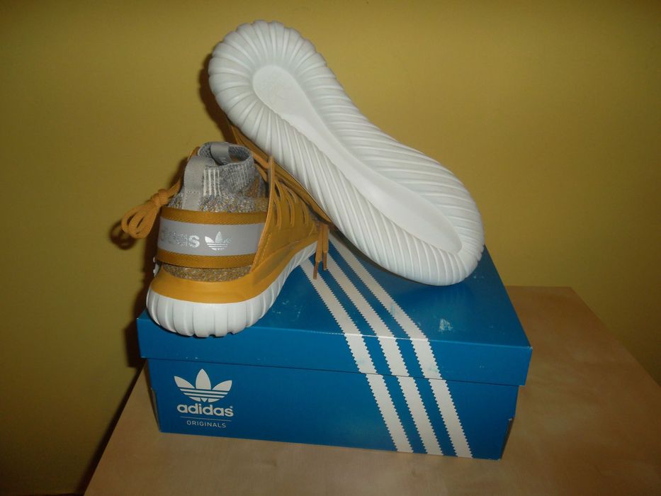 Adidasi Adidas Tubular Nova Primeknit marimea 42, 42 2/3 si 43 1/3