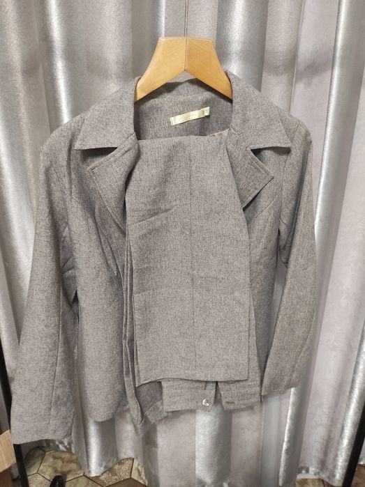 Одежда женская  приличная