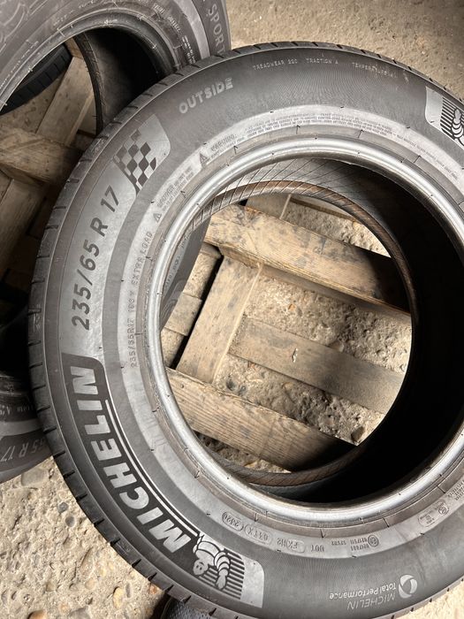 2 anvelope vara 235/65/17 , Michelin , DOT 2020