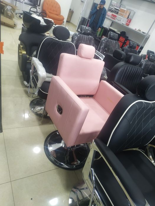 Любые мебели для салона красоты + кушетки прямо из цеха