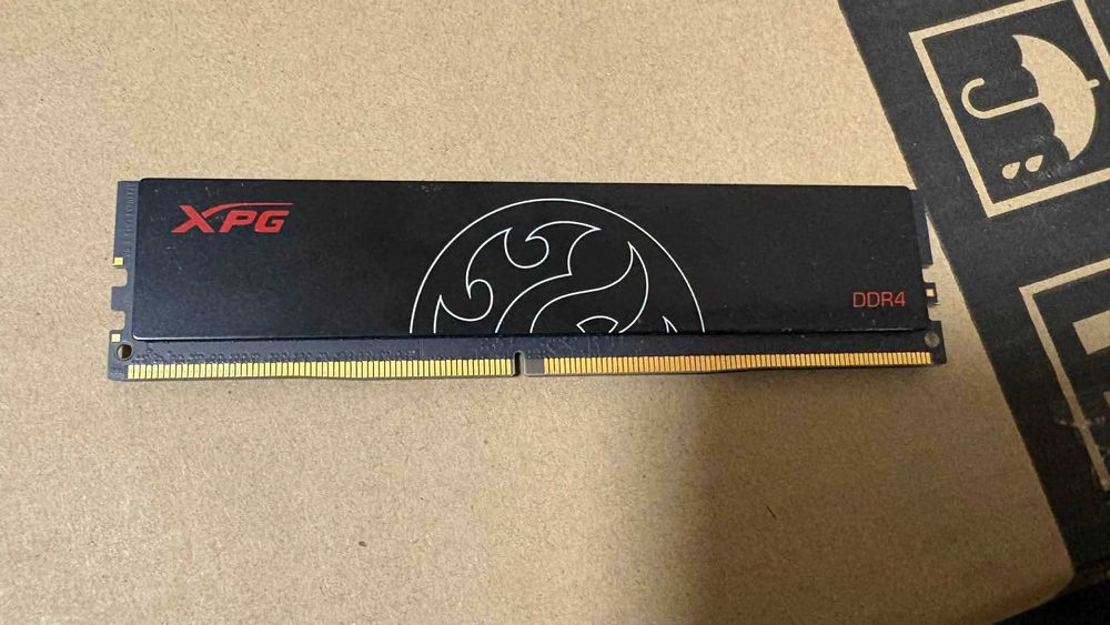 Рам памет 8GB DDR4 3200 Mhz Adata Hunter XPG