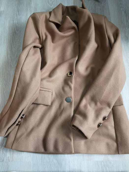 Дамско яке тип сако