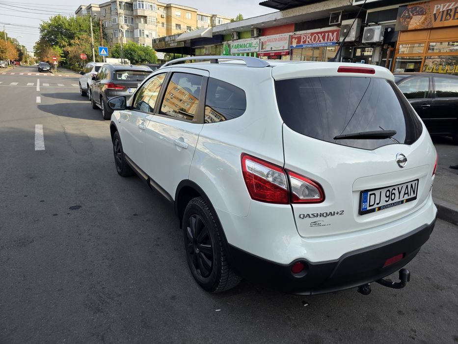 Nissan qashqai plus 2