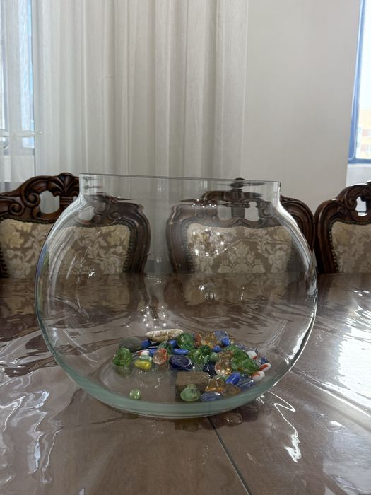 Аквариум с камнями